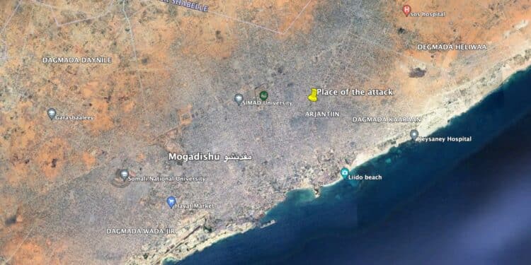 Car bomb hits Somalia's capital