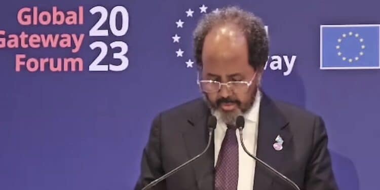 Somali President Hassan Sheikh Mohamud has appealed to the European Union (EU) to reconsider its approach in assisting Somalia and shift from providing humanitarian aid to helping with sustainable development projects