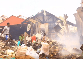 Fire by Al-Shabab in Tabeelaha Sheikh Ibrahim in Mogadishu Somalia