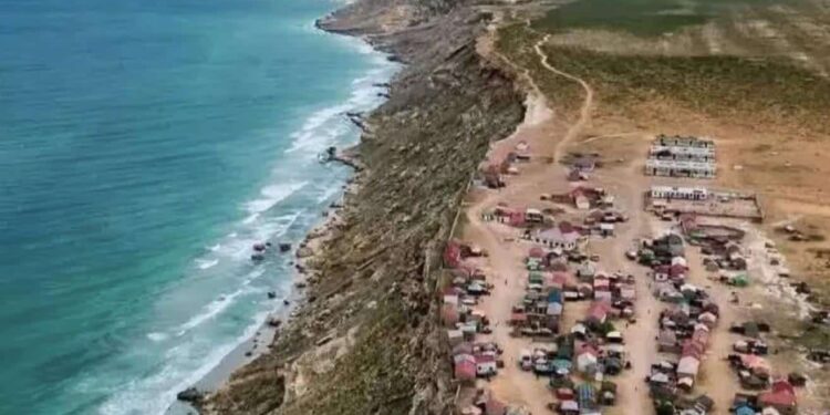 The Puntland coast at Garmaal in the Nugaal region, where strikes on August 18 and 20 killed fishermen and Puntland has demanded an account from the warships offshore.