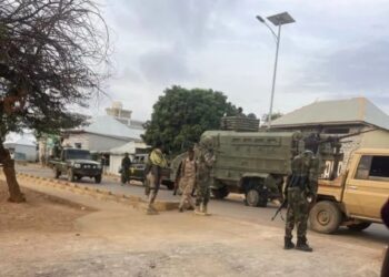 Somali National Army troops and armoured vehicles on a Baidoa street, the city at the centre of the new federal offensive in the Bay region