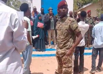 Residents protesting in Doolow after the strike on the residence of Mahad Shub, which no government has claimed