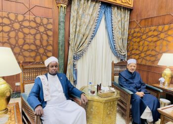 Towfiiq chairman Sheikh Mohamed Shaakir Ali Hassan during a 2026 meeting
