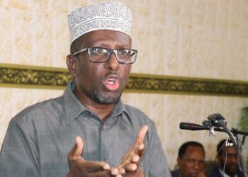 Sheikh Sharif Sheikh Ahmed, the former president, speaking in Mogadishu