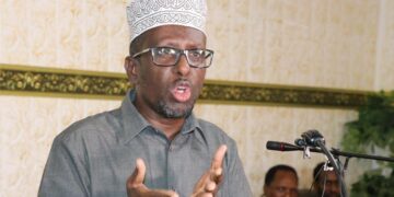 Sheikh Sharif Sheikh Ahmed, the former president, speaking in Mogadishu
