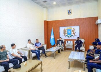Somali Air Force officers receive the Pakistan Air Force delegation in Mogadishu on 19 September, three weeks before the latest JF-17 report