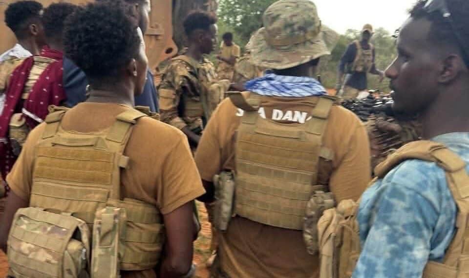 Danab commandos beside an armoured vehicle near Leego after the first clash of Operation Banooda on 24 October 2026
